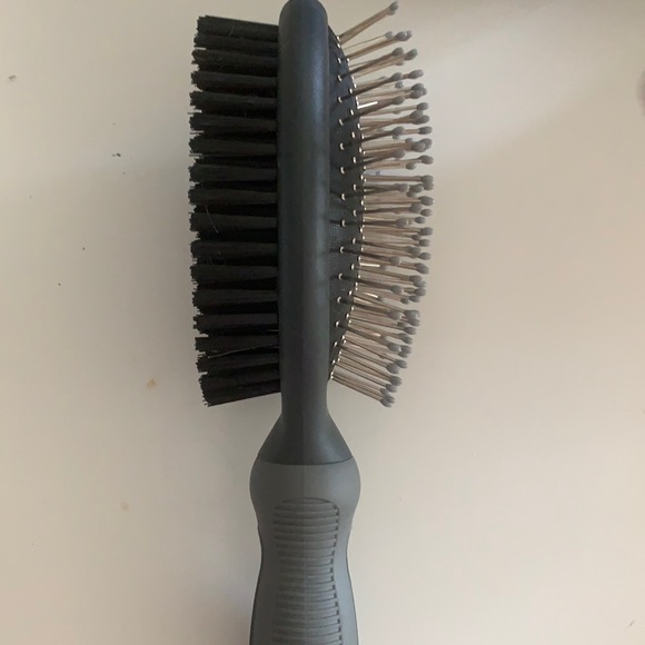 Pet brush - Picture 1 of 3